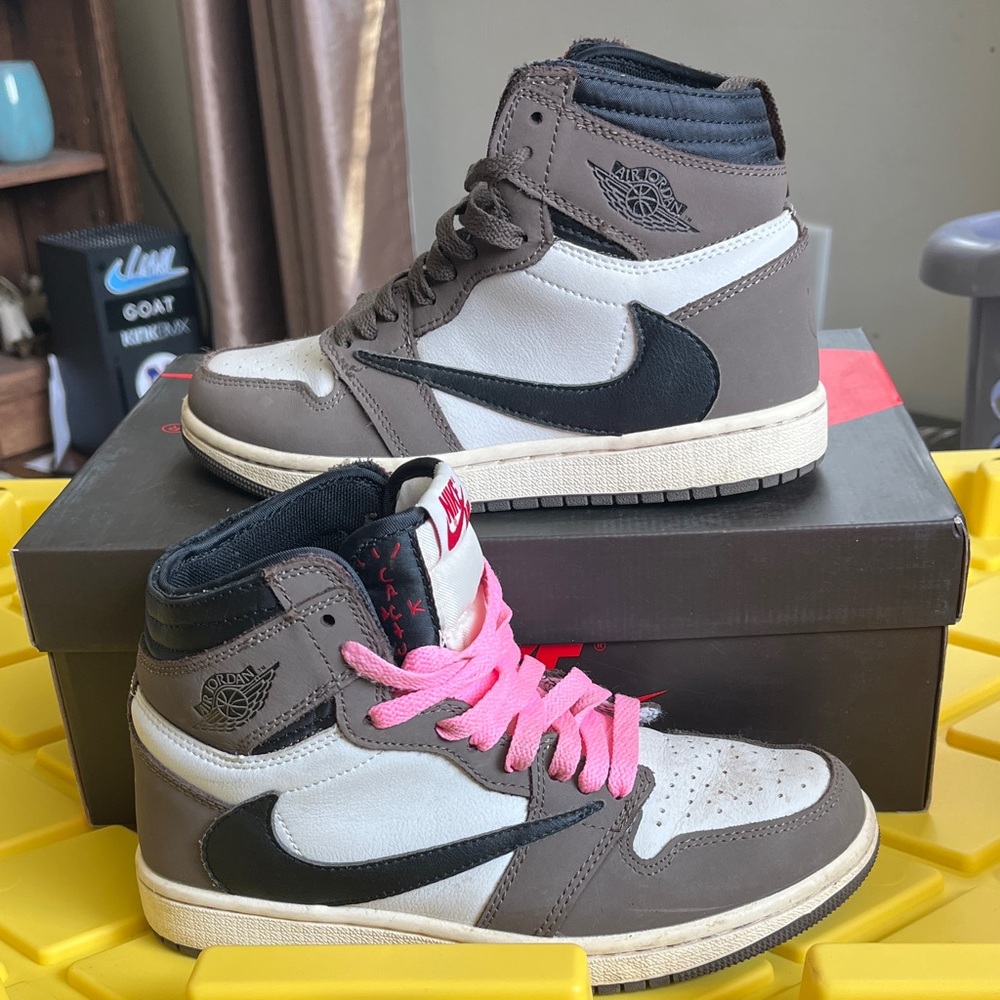 Jordan Men’s High-Top Sneakers in Brown, Black, White with Pink Laces